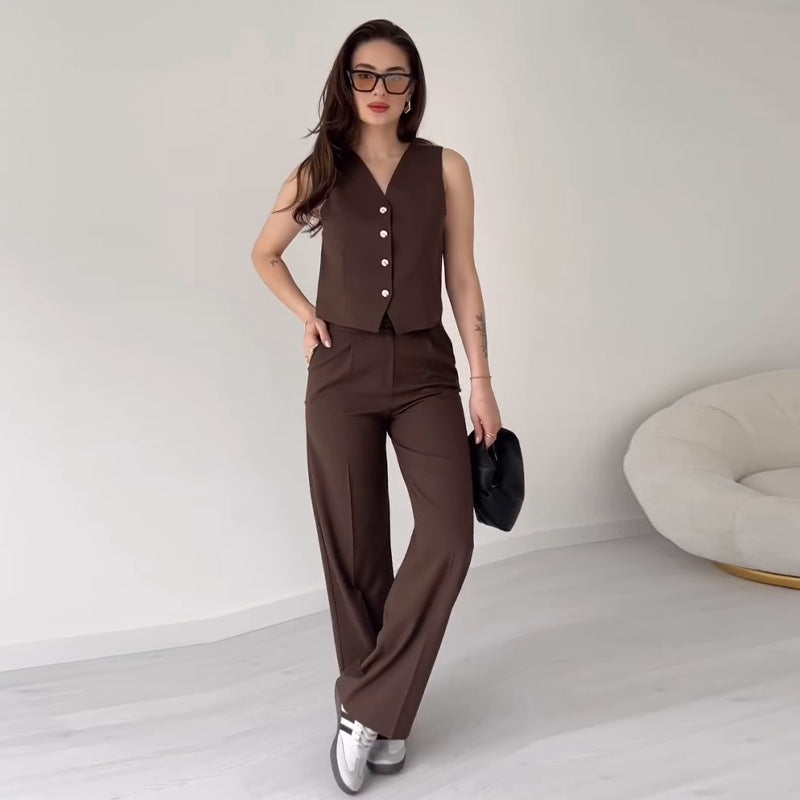 Sleeveless Buttoned Pantsuit